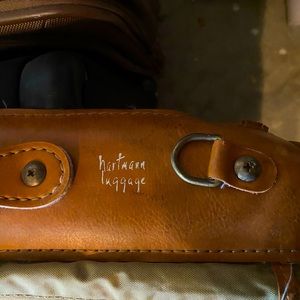 Hartman hanging luggage